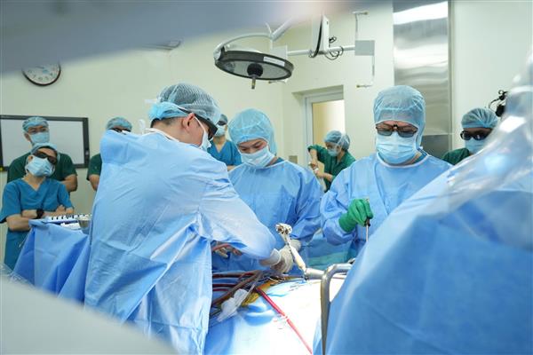 Phẫu thuật tim ít xâm lấn: Giảm sang chấn, rút ngắn thời gian hồi phục